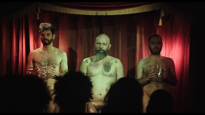 Deus é Mix Brasil Cena de "Deus Tem Aids", de Fábio Leal e Gustavo Vinagre