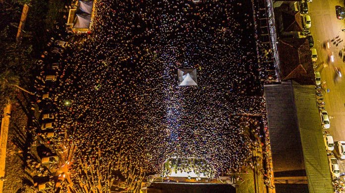 O Campão Cultural aglomera 8 mil espectadores no show de Djonga