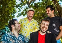 Amizades e parcerias sinceras Descontração e alegria de Alfredo Del-Penho, Moyseis Marques, João Cavalcanti e Pedro Miranda. Foto: Sabrina Mesquita