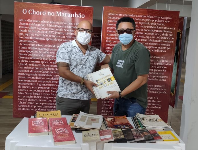 Ricarte Almeida Santos doa acervo à Estação do Choro Luiz Jr. Maranhão e Ricarte Almeida Santos. Foto: divulgação