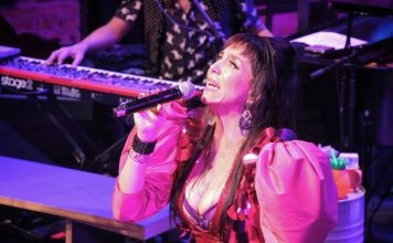 Taciana, Marisa e Karina nas asas de Belchior Marisa Orth