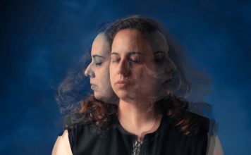 Sobras do amor A cantora e compositora Renata Torres. Foto: Letícia Tavares. Divulgação