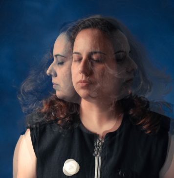 Sobras do amor A cantora e compositora Renata Torres. Foto: Letícia Tavares. Divulgação