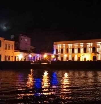 Um clube de reggae sobre as águas A Praça dos Catraieiros, na Praia Grande, com a Casa do Maranhão à direita, vista do barco