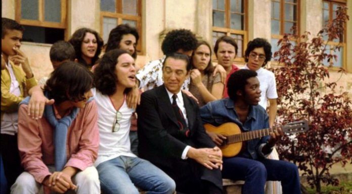 A hora e a vez do Clube da Esquina Os rapazes do clube da esquina se encontram com Juscelino Kubitschek em Diamantina (MG)