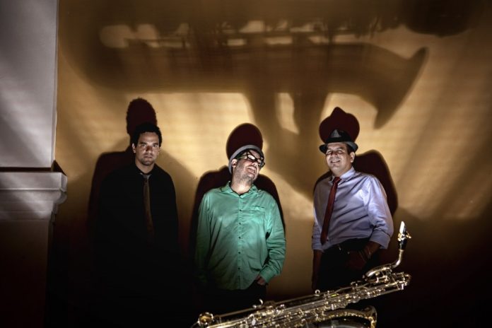 O choque de culturas do Frevotron O Frevotron. Foto: Beto Figueiroa. Divulgação