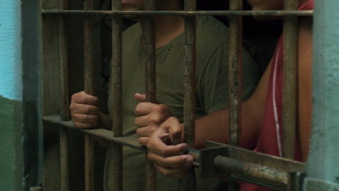 O que é o PCC? “Poder Secreto”, na HBO, explica Cena da série "PCC: Poder Secreto", na HBO Max