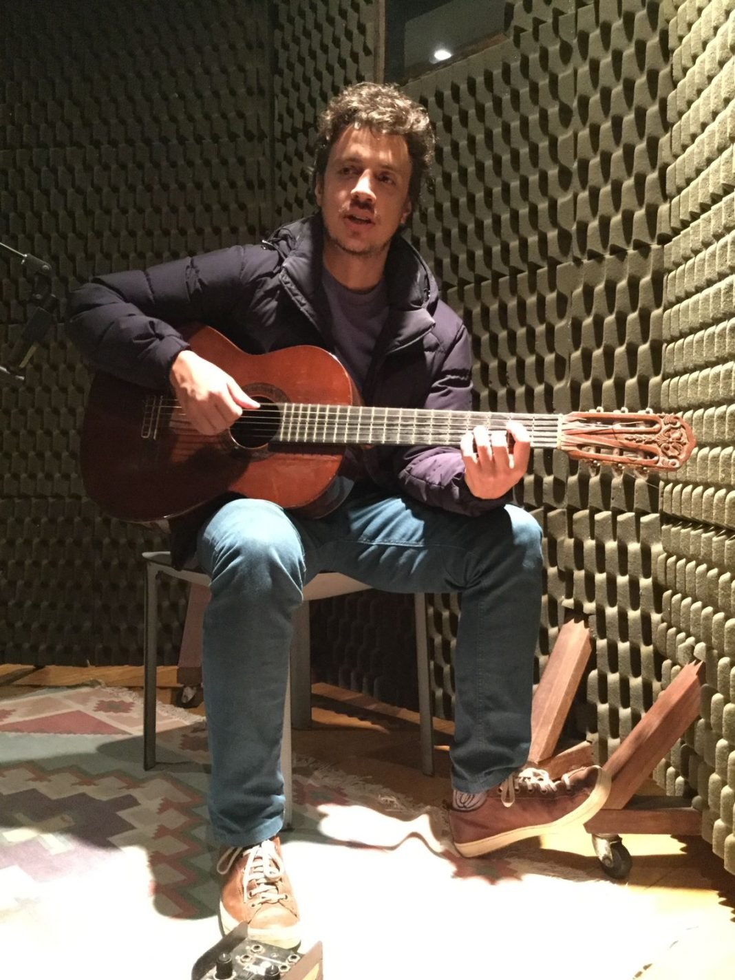 Violão de Guto Graça Melo usado por Fi Bueno na gravação da faixa 