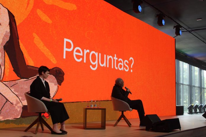 No cérebro eletrônico de 40 mil itens de Gil, há um disco inédito