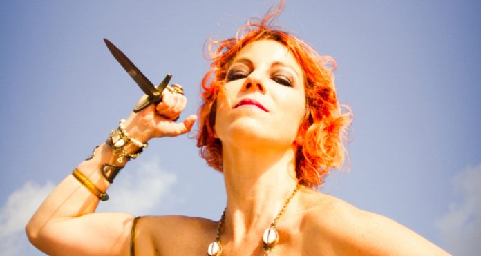 Karina Buhr estreia como escritora em romance potente de formação A compositora, cantora e escritora Karina Buhr - foto Priscilla Buhr