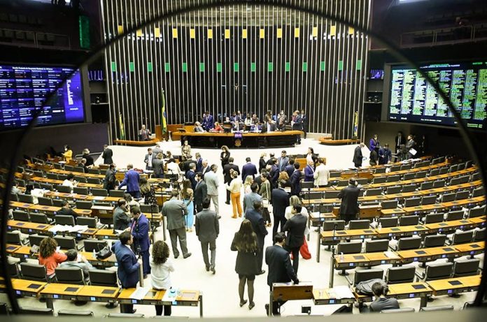 Artistas impõem derrota acachapante a Bolsonaro no Congresso