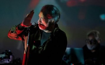 Fausto Fawcett estreia em SP o show do seu novo disco, “Favelost”