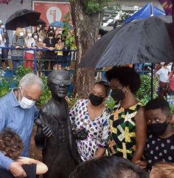 Ladrões levam óculos de Itamar Assumpção do Centro Cultural São Paulo