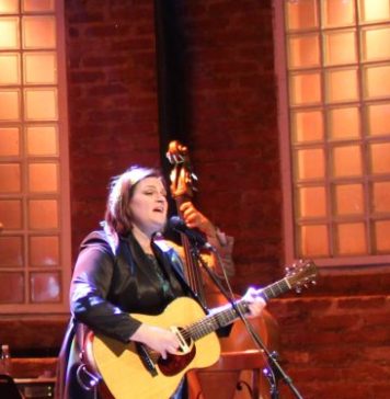 Madeleine reafirma a condição de cult no Bourbon