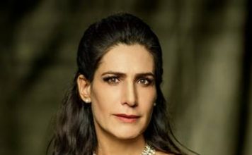 “Mary Stuart” repagina uma obra clássica As atrizes Virginia Cavendish e Ana Cecília Costa, na peça "Mary Stuart"