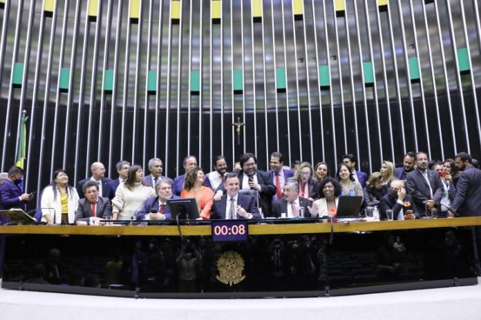 Aprovada prorrogação dos recursos da Lei Paulo Gustavo até 2024