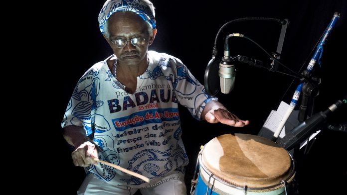 A arte de Môa do Katendê se revela quatro anos depois de seu assassinato Mestre Môa do Katendê