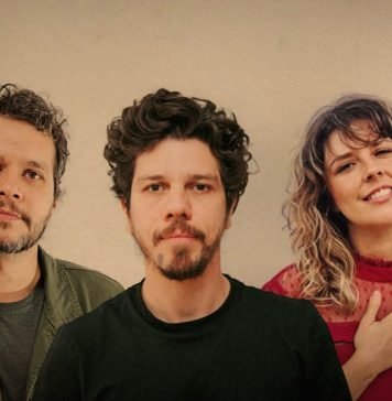 Uma obra-prima prenhe de sentidos Reginaldo Lincoln, Hélio Flanders e Fernanda Kostchak: o Vanguart. Foto: divulgação
