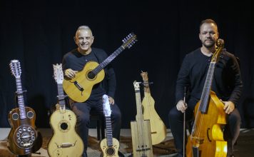 Lançamentos instrumentais: Alabê Ketujazz, Roberto Corrêa, Carlos Malta e Pife Muderno As violas de Roberto Corrêa (na foto com Gustavo Freccia) - foto Dalton Camargos