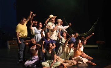 Musical “Bandeira de aço” encerra hoje sua temporada de estreia Fotos: Quilana Viegas e Veruska Oliveira. Divulgação