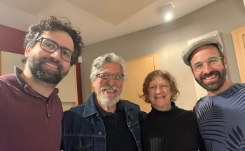 Os rumos de Ná Ozzetti e Zécarlos Ribeiro Da esquerda para a direita: Jonas Tatit, Zécarlos Ribeiro, Ná Ozzetti e Danilo Penteado. Foto: divulgação