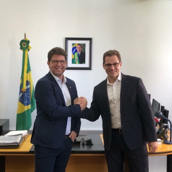 Ancine submete servidores a revista vexatória