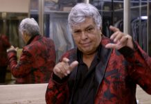 Revelando Magal O cantor, compositor, ator e dançarino Sidney Magal em frame de "Me chama que eu vou". Reprodução