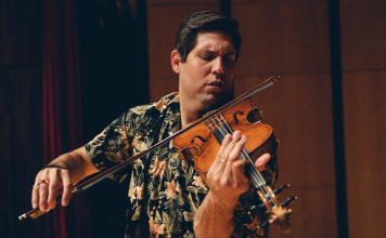 “Sempre haverá sol após uma tempestade” O violista Amaro Dubois. Retratos: Harris Beauchamp. Divulgação