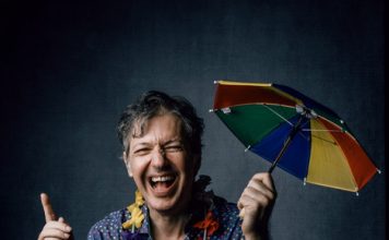 Ceceu Valença homenageia Carlos Fernando em inspirada releitura de “Noites Olindenses” O cantor Ceceu Valença. Divulgação