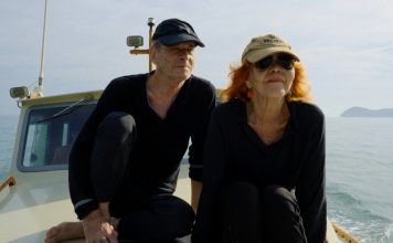 Alegria, amor e inteligência: o cinema de Helena Ignez Ney Matogrosso e Helena Ignez em cena de "A alegria é a prova dos nove". Still. Reprodução