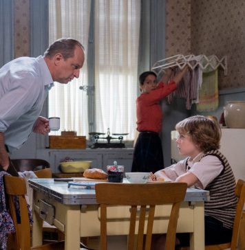 A mentira como método, algo familiar O núcleo familiar que protagoniza "As histórias de meu pai". Foto: Caroline Bottaro. Divulgação