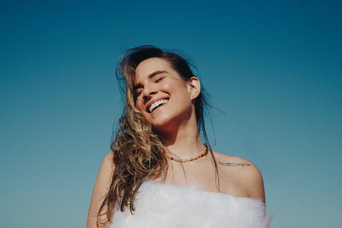 O pop da potiguar Carol Porto A cantora e compositora Carol Porto. Foto: Dani Ferreira/ Divulgação