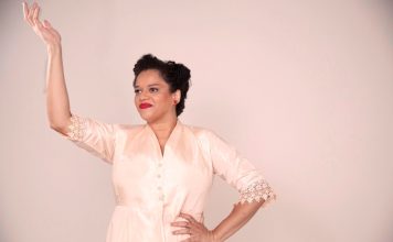 Rosana Maris visita Dolores Duran Rosana Maris encarna Dolores Duran em solo. Foto: Águeda Amaral/ Divulgação