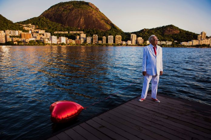 Jards Macalé celebra 50 anos de estreia em disco e lança segundo single do novo álbum O cantor e compositor Jards Macalé. Foto: Leo Aversa/ Divulgação