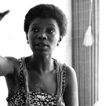 Desabrocha a flor negra de Beatriz Nascimento Beatriz Nascimento
