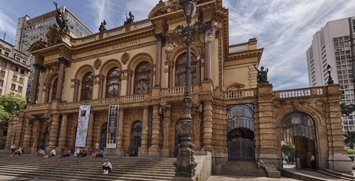 Quem manda no Theatro Municipal de São Paulo? A fachada do Theatro Municipal de São Paulo, inaugurado em 1911 - foto Ricardo Klein