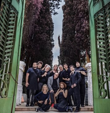 “De perto ninguém é normal” e o riso fácil Elenco da peça "De Perto Ninguém é Normal", com a Cia Teatro Epigenia