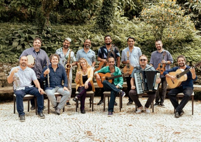 Choro Na Rua lança inspirado disco de estreia O coletivo Choro Na Rua. Foto: divulgação