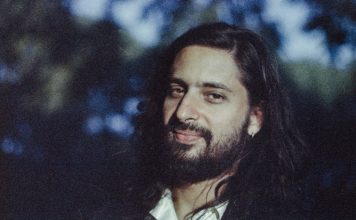 Personagem da música, Eliane Brum participa de videoclipe de “Macho-Rey”, de Ian Ramil O cantor e compositor Ian Ramil. Foto: Tuane Eggers/ Divulgação