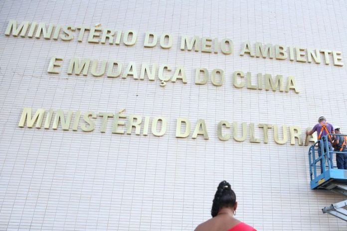 Lei de Lula e Margareth bagunça o coreto da Lei Rouanet