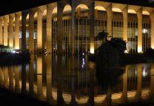 Governo abre bolsa-prêmio para formar diplomatas negros