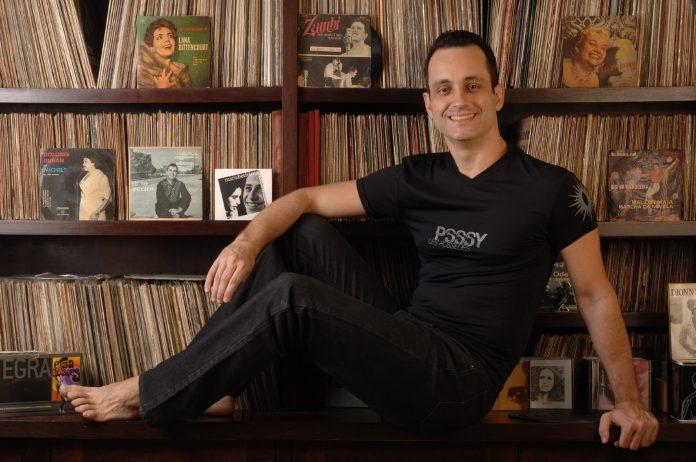 Rodrigo Faour autografa os dois volumes de sua “História da Música Popular Brasileira – Sem Preconceitos” hoje (30) em São Luís O jornalista e escritor Rodrigo Faour. Foto: divulgação