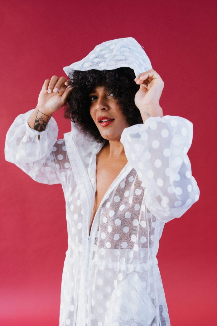 Josyara vai ao Canadá A cantora e compositora Josyara. Fotos: Bruna Valença/ Divulgação