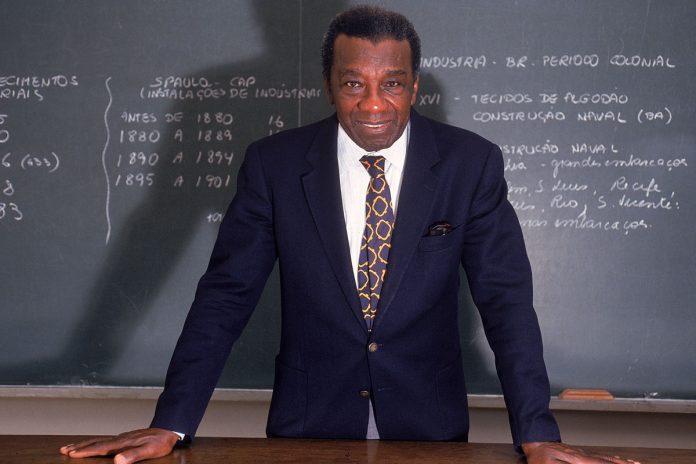 Ao mestre Milton Santos, com carinho