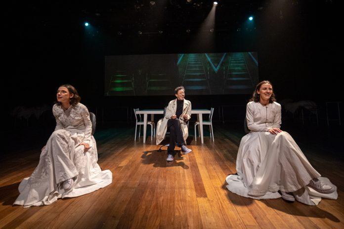 2x Nelson Rodrigues: “Vestido de Noiva”, no CCBB-SP Cena de "Vestido de Noiva", de Nelson Rodrigues, em cartaz no CCBB-SP