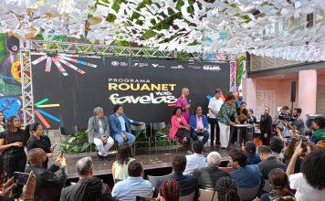 Em São Luís, Margareth Menezes lança Rouanet nas Favelas Observada pelo secretário de economia criativa e fomento à cultura do MinC Henilton Menezes, o vice-governador do Maranhão Felipe Camarão, a vice-prefeita de São Luís Esmênia Miranda e o presidente da Fundação Cultural Palmares João Jorge Rodrigues (sentados), o diretor do Centro Cultural Vale Maranhão Gabriel Gutierrez e o presidente do Instituto Cultural Vale Hugo Barreto (em pé), a ministra da Cultura Margareth Menezes assina termo de compromisso para implantação do Programa Rouanet nas Favelas - fotos: Zema Ribeiro