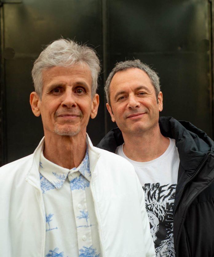 As canções de amor de Carlos Rennó Carlos Rennó e Apollo Nove - foto: Paula Marina/divulgação