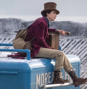 ‘Wonka’ vira um camelô analfabeto fugindo do rapa