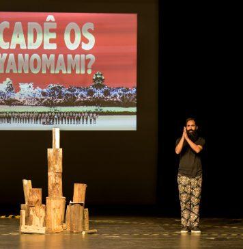 Produção teatral estudantil é destaque no Itaú Cultural Cena de "Figueiredo", solo de Pedro Vilela - foto: Pedro Sardinha/ divulgação