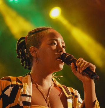 Maranhense Núbia se apresentará no Festival de Verão de Salvador, sábado e domingo A cantora e compositora Núbia no Festival BR 135 em 2021 - foto: Laila Razzo/ divulgação